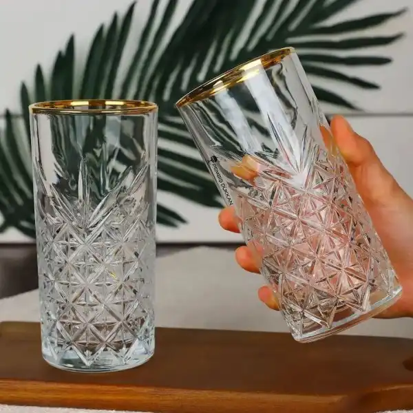 مدل لیوان شیک + نمونه‌ای خاص برای پذیرایی بینظیر با مدل لیوان شیک