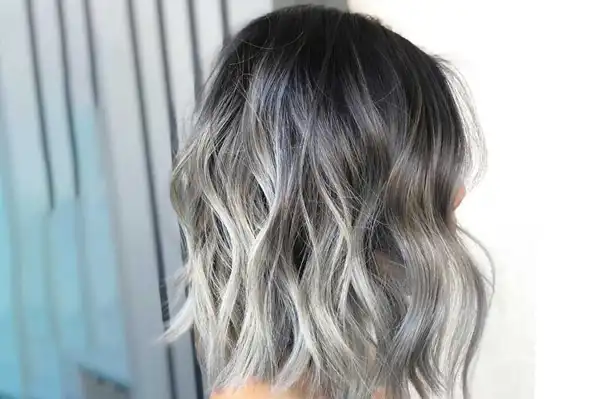 مدل رنگ مو آمبره + چهره شاداب تر با مدل رنگ مو آمبره با طیف رنگی گسترده 