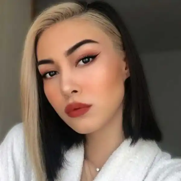 مدل رنگ مو فیس فریم + با مدل رنگ مو فیس فریم، چهره‌تان را قاب کنید