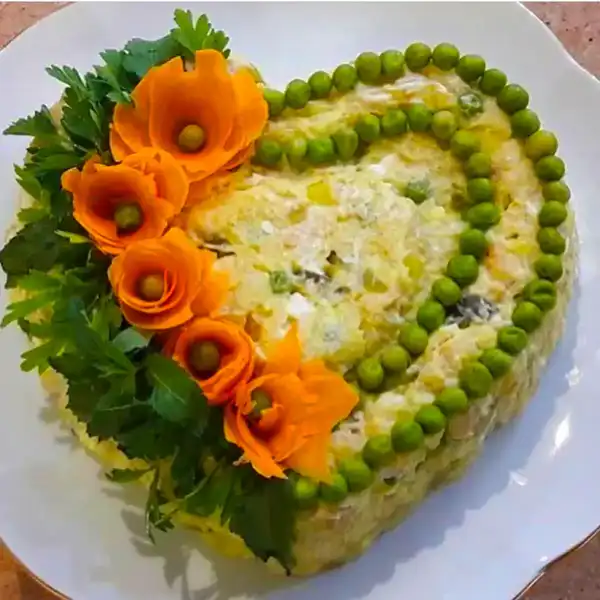 مدل سالاد الویه ساده + جدیدترین تزیینات مدل سالاد الویه ساده برای مهمانی و مجالس 