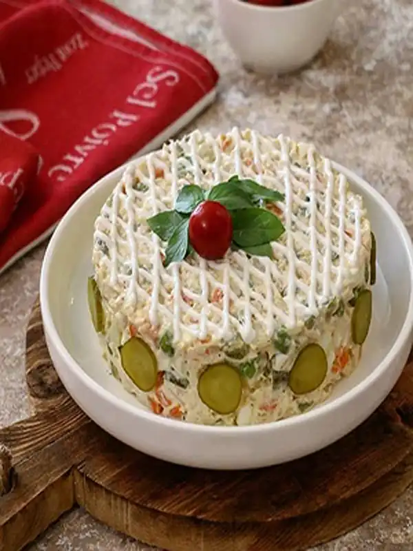 مدل سالاد الویه ساده + جدیدترین تزیینات مدل سالاد الویه ساده برای مهمانی و مجالس 