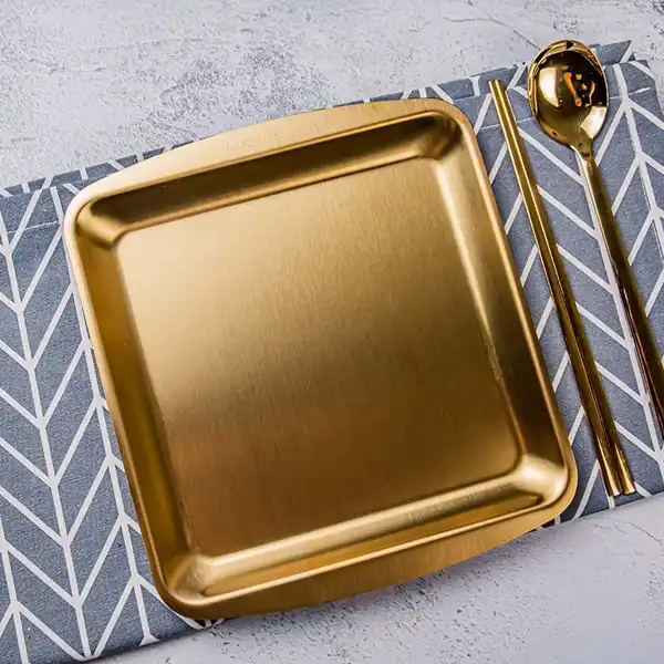 مدل سینی استیل طلایی + پذیرایی منحصربفرد و لوکس با مدل سینی استیل طلایی