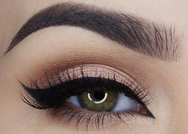 مدل تاتو خط چشم گربه ای + مدل تاتو خط چشم گربه ای و جلوه جادویی و گیرا چشمها 