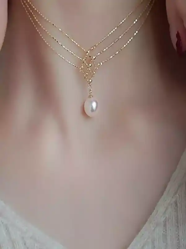 مدل تو گردنی شیک + اگر به دنبال یک اکسسوری خاص، ساده و همیشه ماندگار هستید توگردنی شیک و مینیمال میتواند گزینهای عالی باشد.