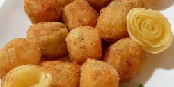 طرز تهیه ناگت سیب زمینی مجلسی با طعمی بی نظیر