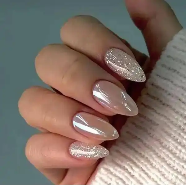 ناخن امبره سفید شاین + درخشش و ظرافت بیپایان با ناخن امبره سفید شاین