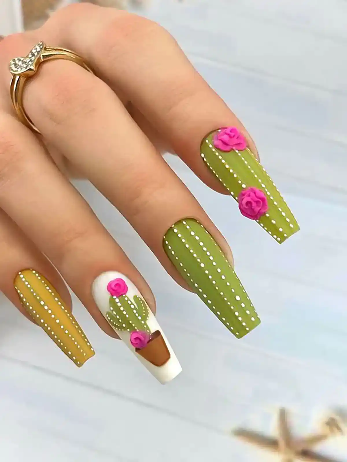 ناخن با طراحی کاکتوس