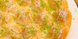طرز تهیه نان باقلوایی، یک عصرانه بسیار خوشمزه و لاکچری!
