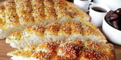 طرز تهیه نان پیده به روش ترکیه ای و با طعمی بی نظیر