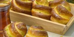 طرز تهیه نان شکری به روش بازاری و طعمی بی نظیر