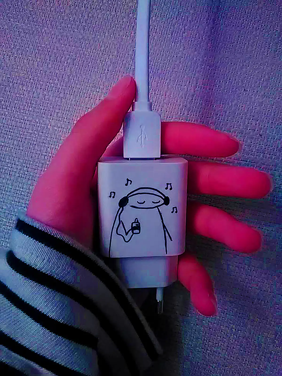 نقاشی روی شارژر