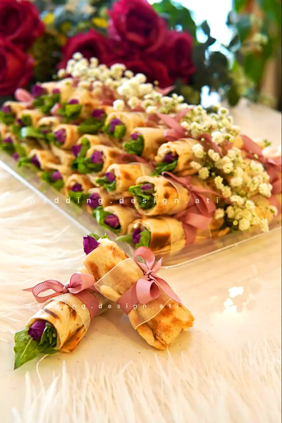 نون پنیر سبزی سفره عقد
