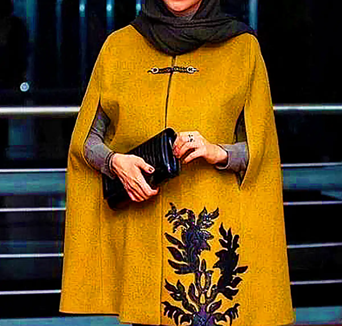 پانچ فوتر زنانه