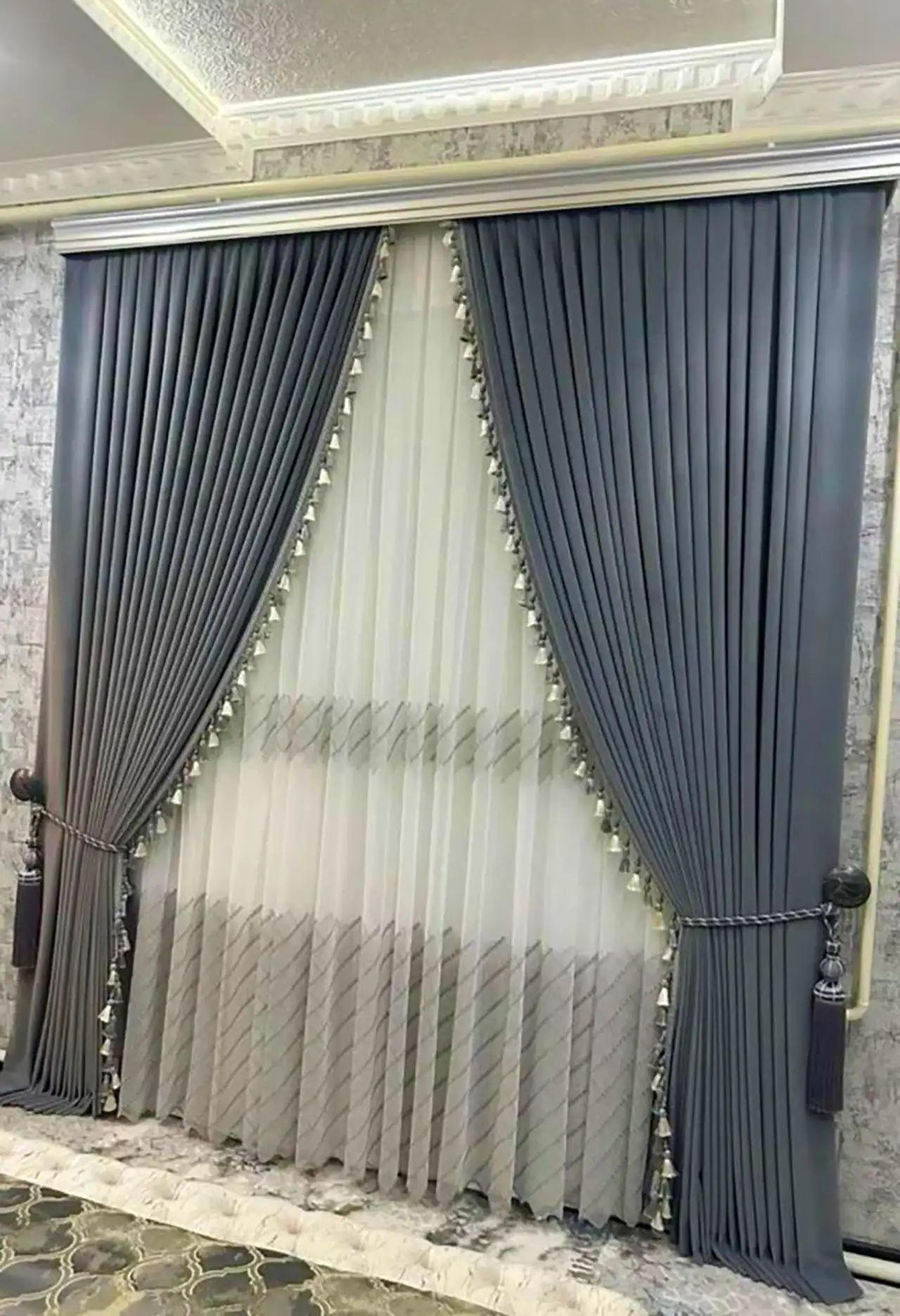پرده پانچ برای پذیرایی