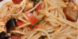 طرز تهیه پاستا بادمجان به روش مجلسی و طعمی بی نظیر