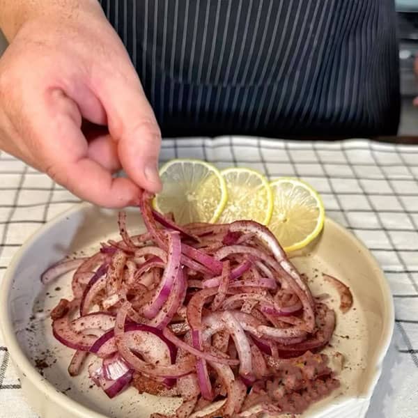 طرز تهیه پیاز سماقی