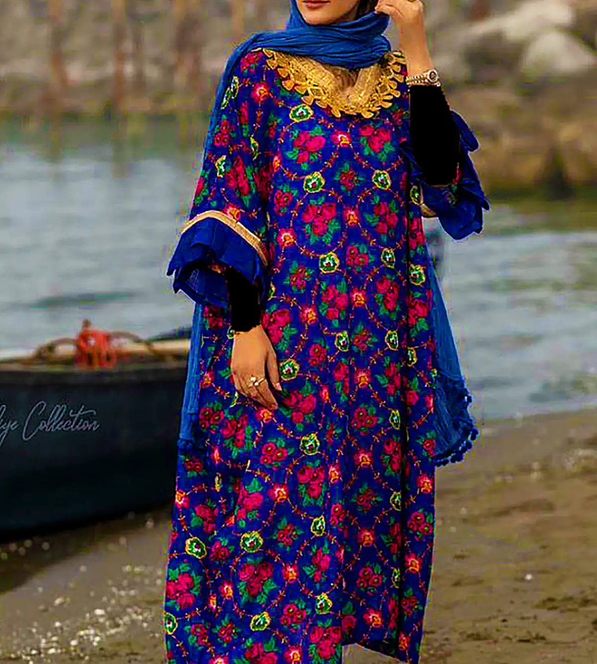 پیراهن مانتویی سنتی گلدار