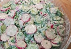 طرز تهیه سالاد خیار و تربچه