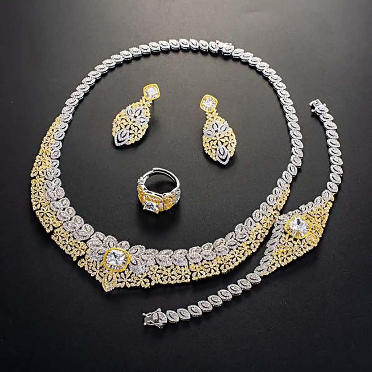 سرویس کلاسیک طلا عروس
