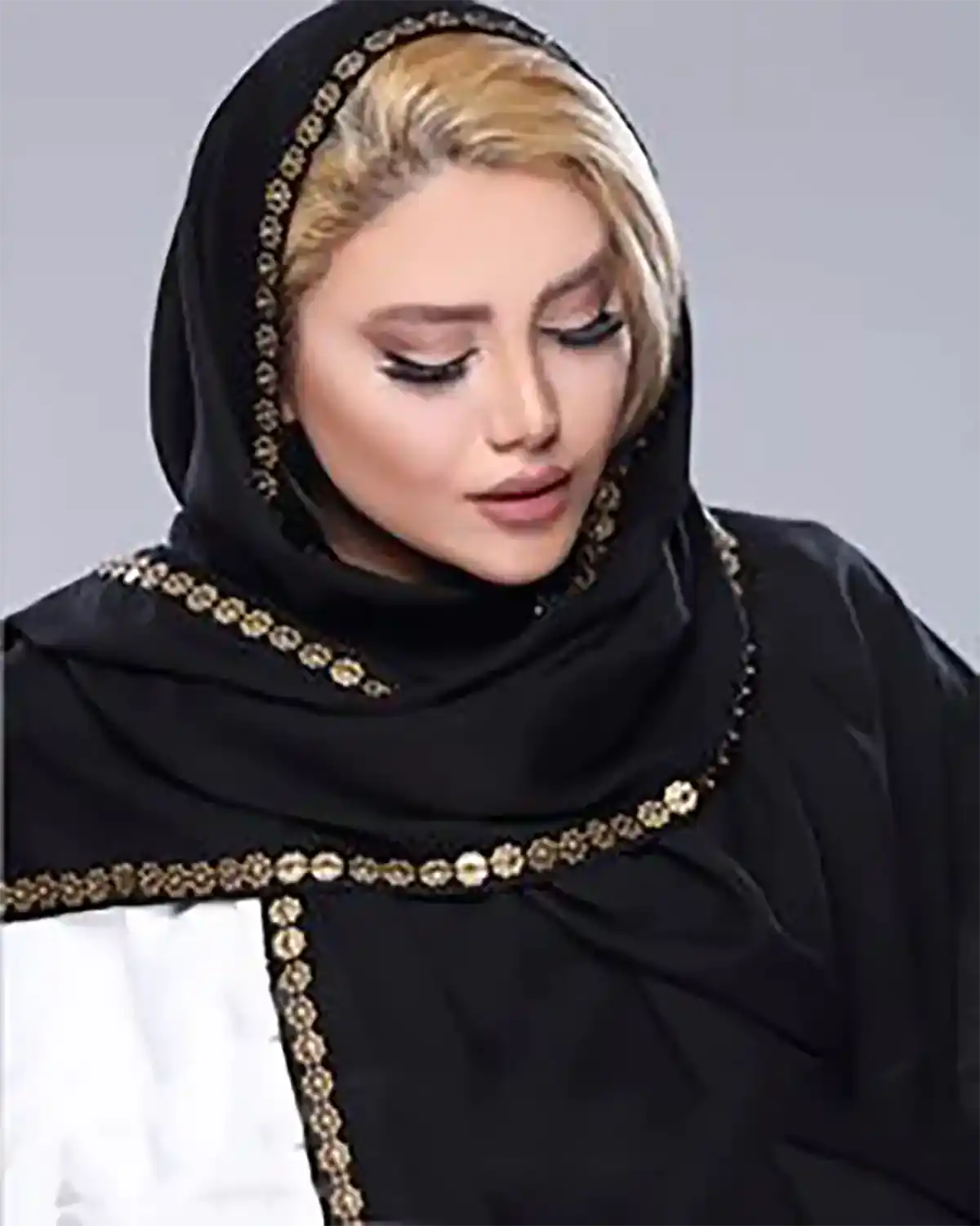 شال مشکی و ترند زنانه