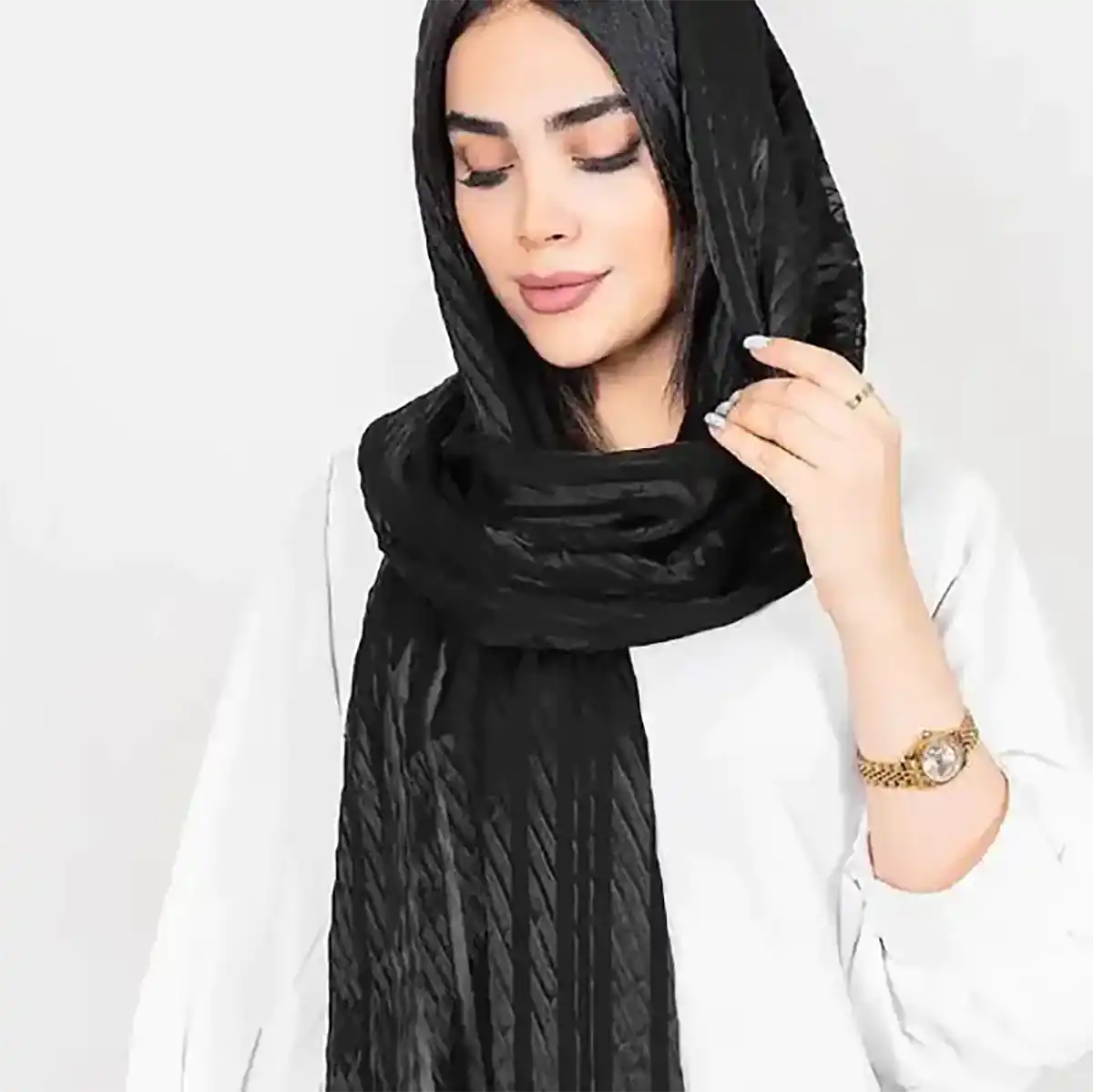 شال مشکی و ترند زنانه