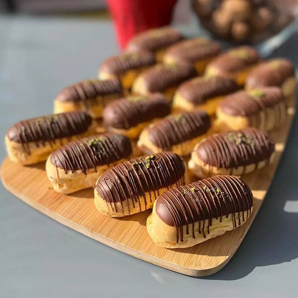 طرز تهیه شیرینی اکلر فیلم آموزش شیرینی اکلر طرز تهیه اکلر روسی شیرینی اکلر چیست طرز تهیه اکلر تیرامیسو طرز تهیه پاریس برست طرز تهیه اکلر نان خامه ای