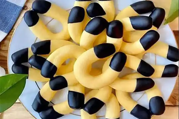 شیرینی مدل اشکی + شیرینی اشکی از سادهترین دستورهای پخت در دنیای شیرینیپزی