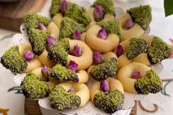 شیرینی مدل اشکی + شیرینی اشکی از سادهترین دستورهای پخت در دنیای شیرینیپزی