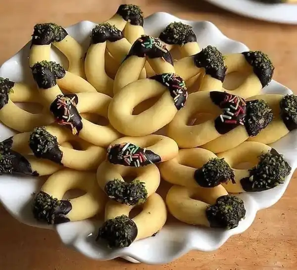 شیرینی مدل اشکی + شیرینی اشکی از سادهترین دستورهای پخت در دنیای شیرینیپزی