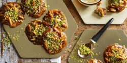 طرز تهیه سوهان عسلی به روش خانگی و با طعمی بی نظیر