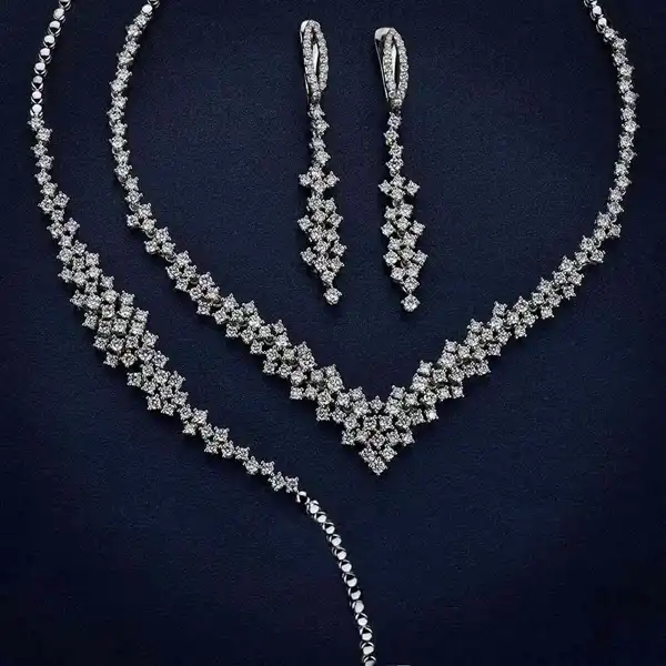 سرویس طلا عروس + درخشندگی چندبرابر با سرویس طلا لاکچری و برند عروس