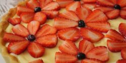 طرز تهیه تارت توت فرنگی به روش مجلسی و با طعمی بی نظیر