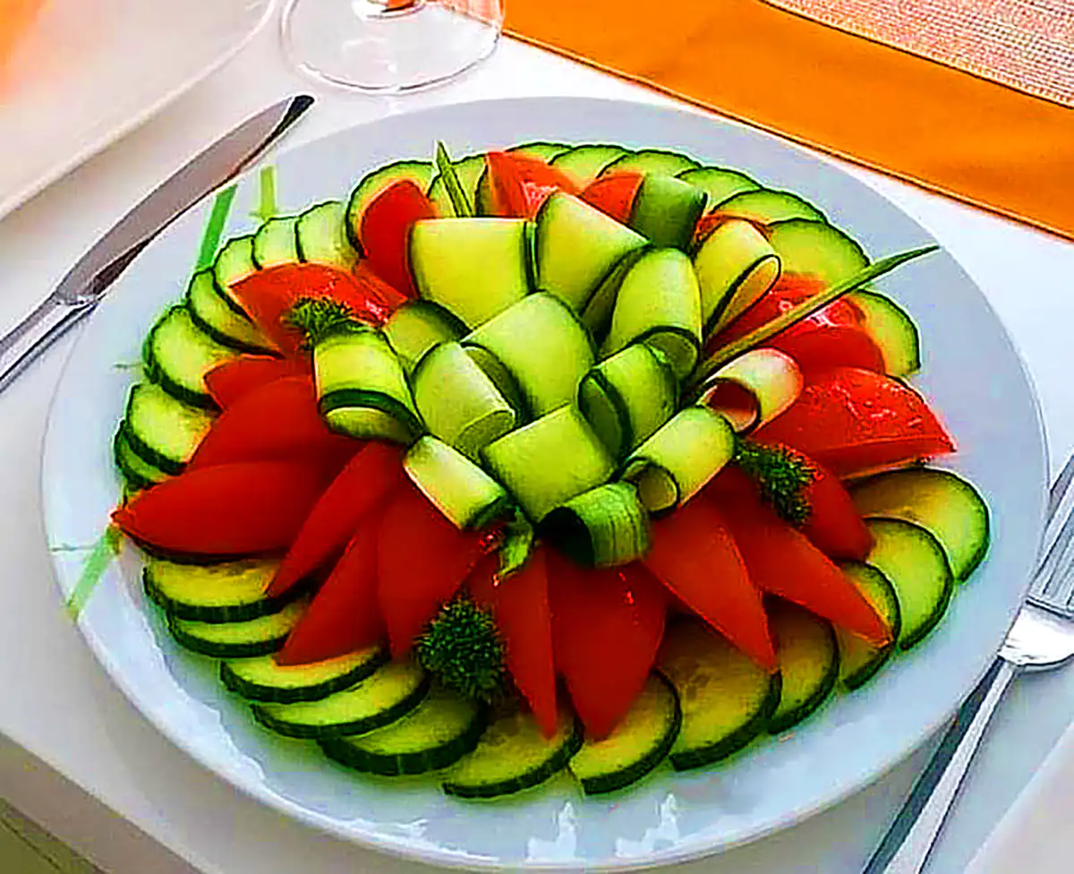 تزئین حرفه ای خیار و گوجه