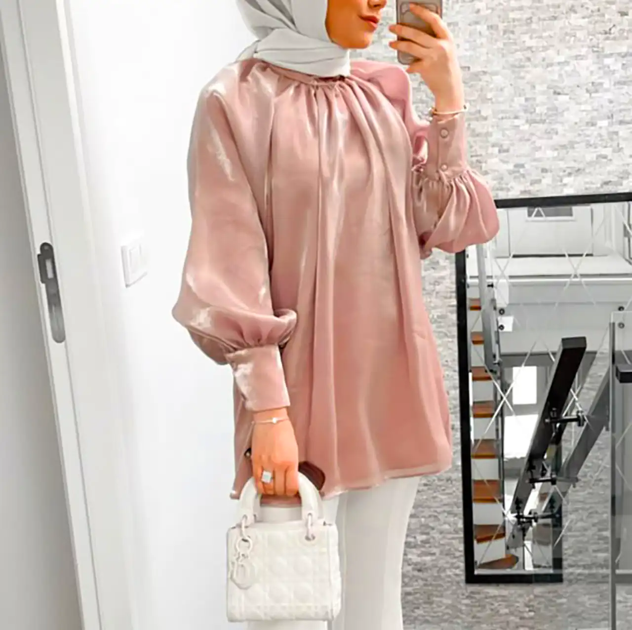 تیپ خاص با مانتو زنانه