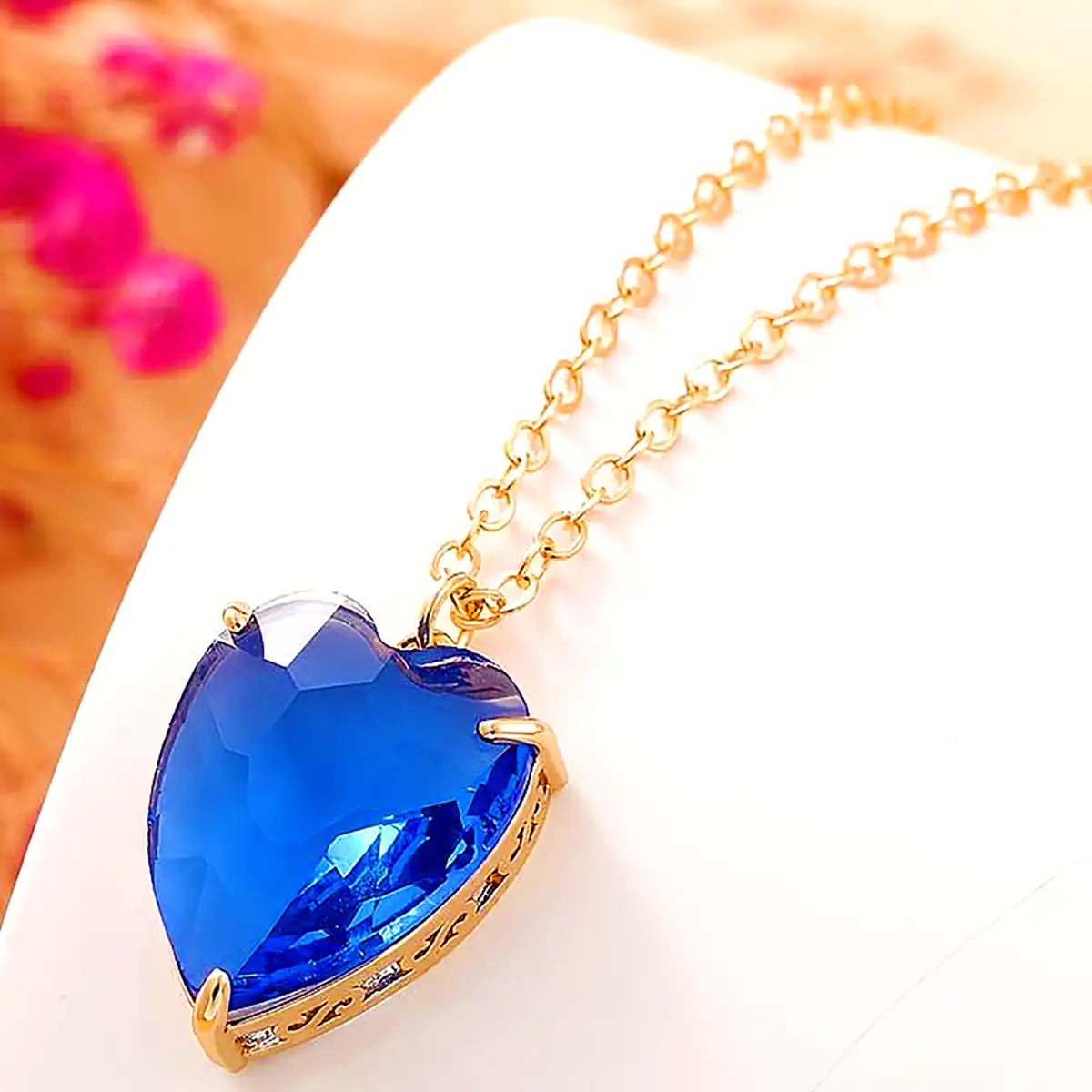 توگردنی سنگی آبی