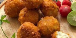 طرز تهیه توپک مرغ پنیری مخصوص با طعمی بی نظیر