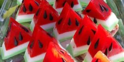 طرز تهیه ژله هندوانه ای به روش مجلسی و با طعمی بی نظیر