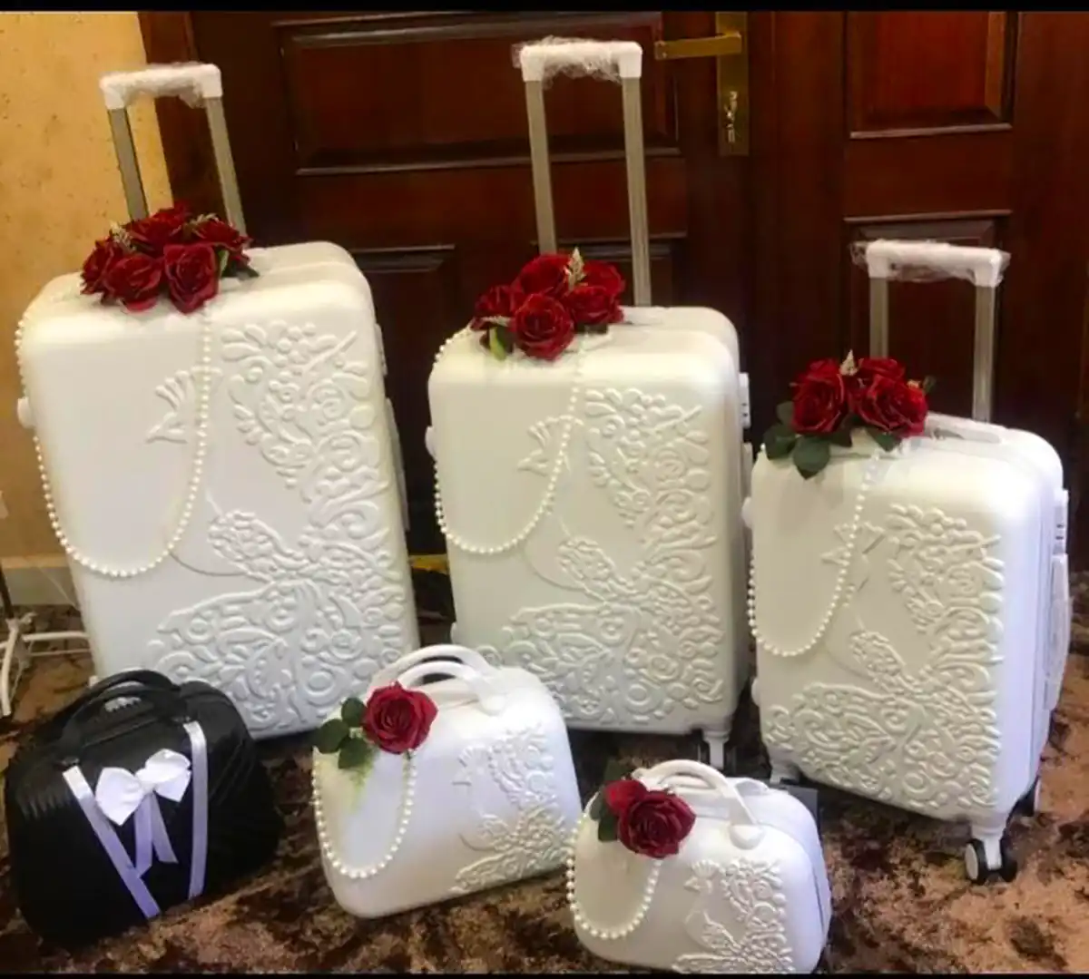 چمدان عروس کلاسیک و لوکس 