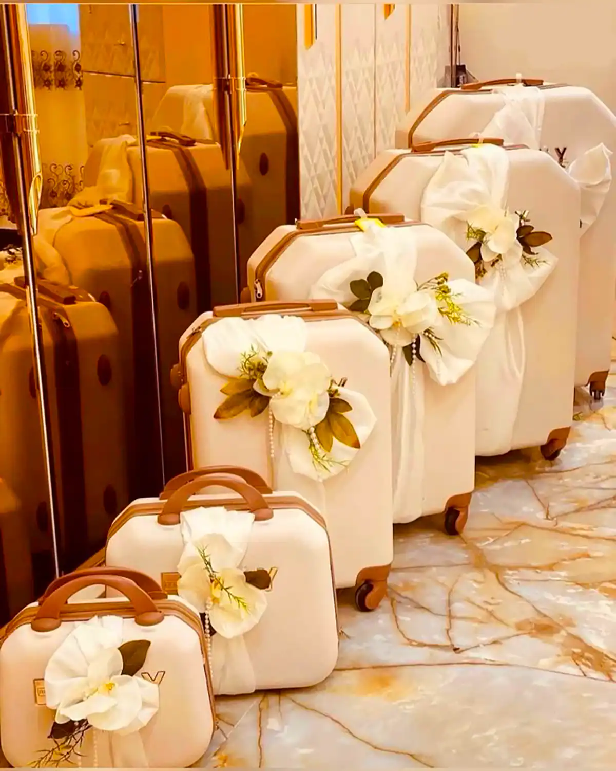چمدان عروس کلاسیک و لوکس 