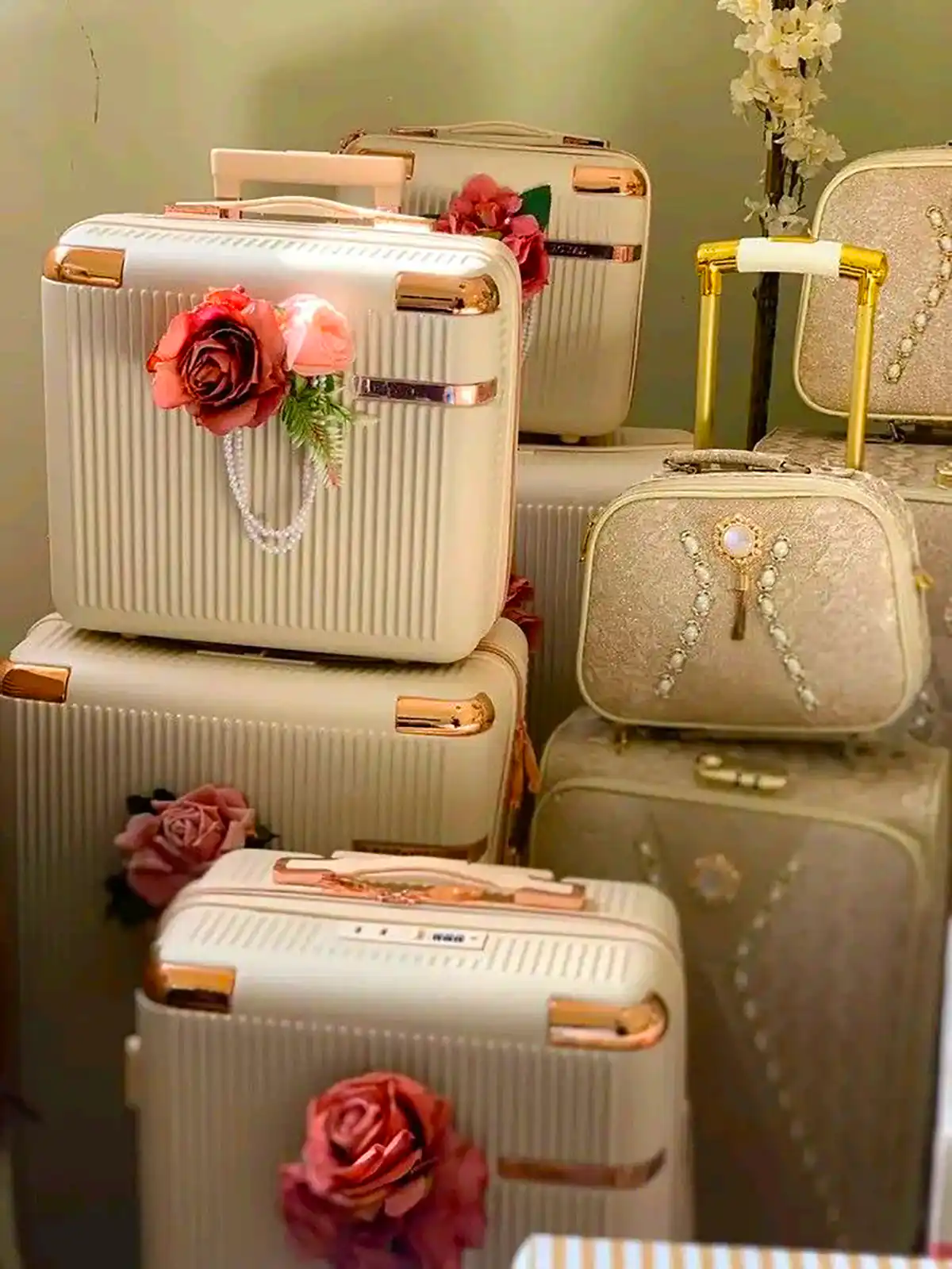چمدان عروس کلاسیک و لوکس 