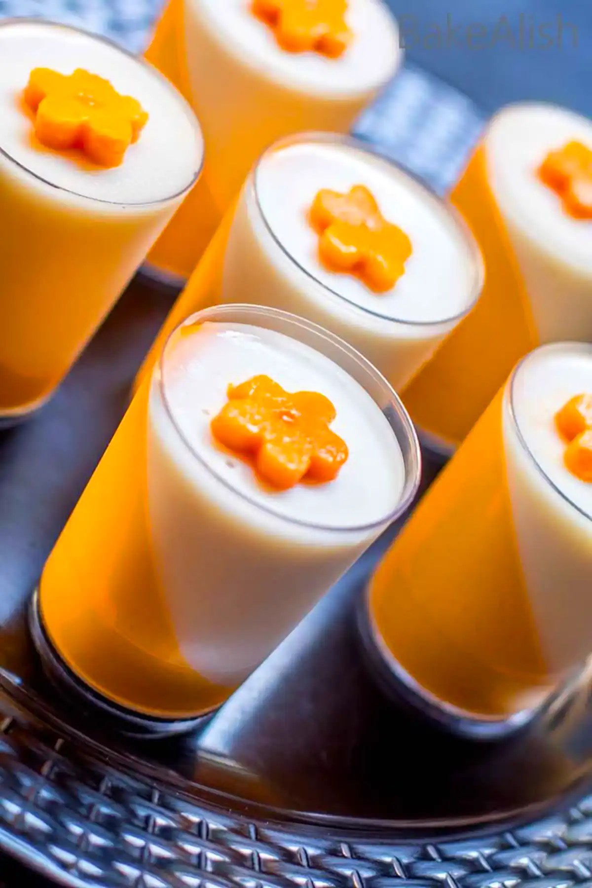 دسر انبه ژلاتینی رنگی