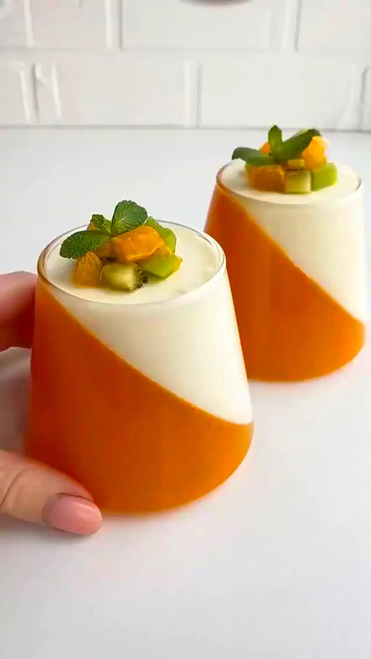 دسر انبه ژلاتینی رنگی