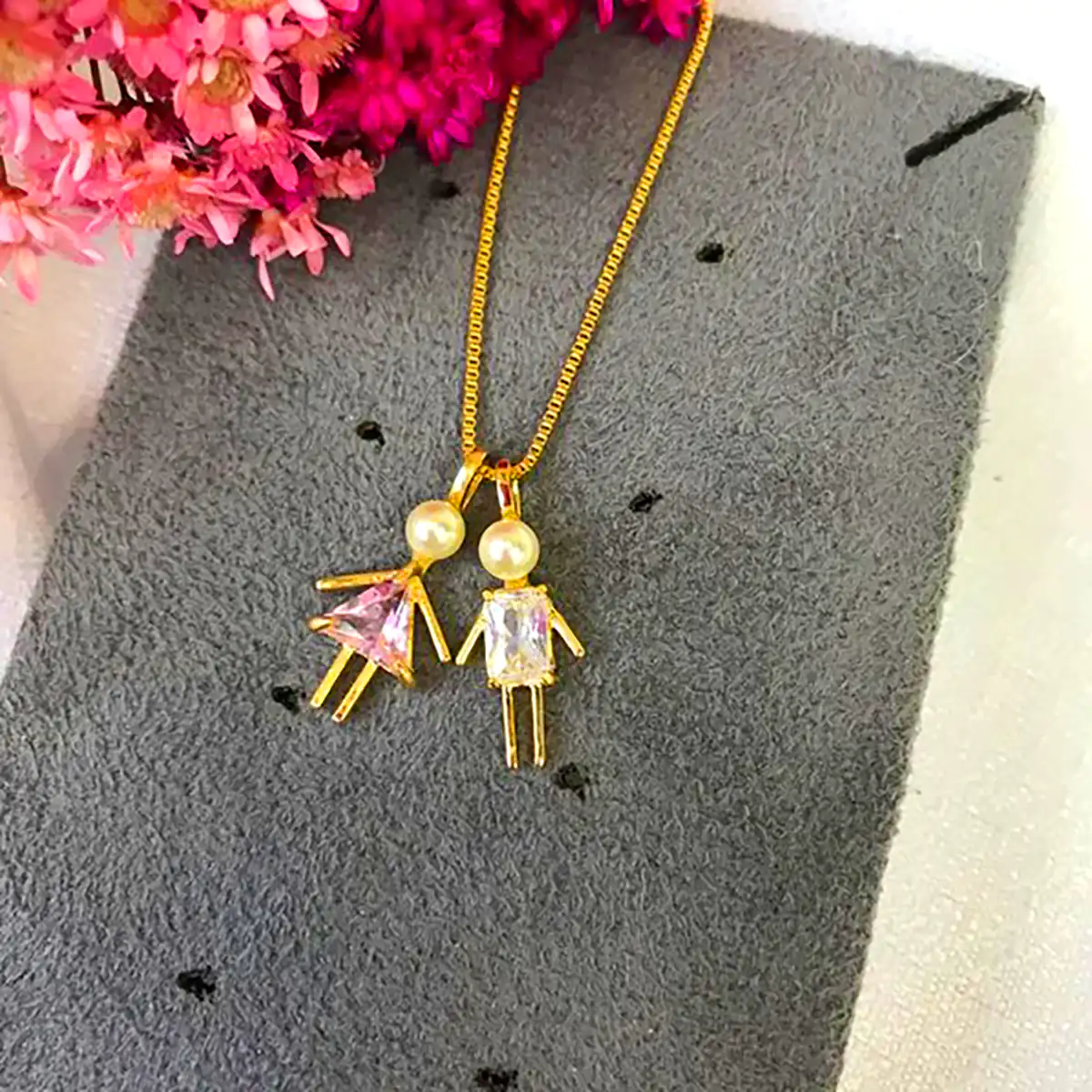 گردنبند طلا نگین دار خانواده