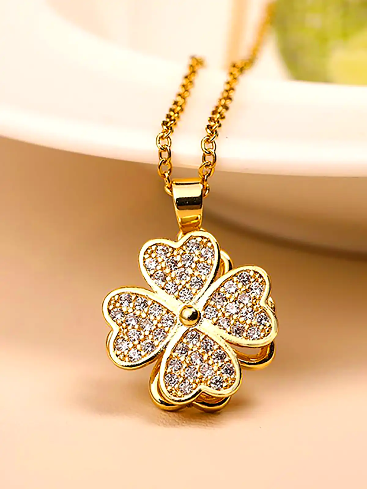 گردنبند طلا شبدر شانس نگین دار