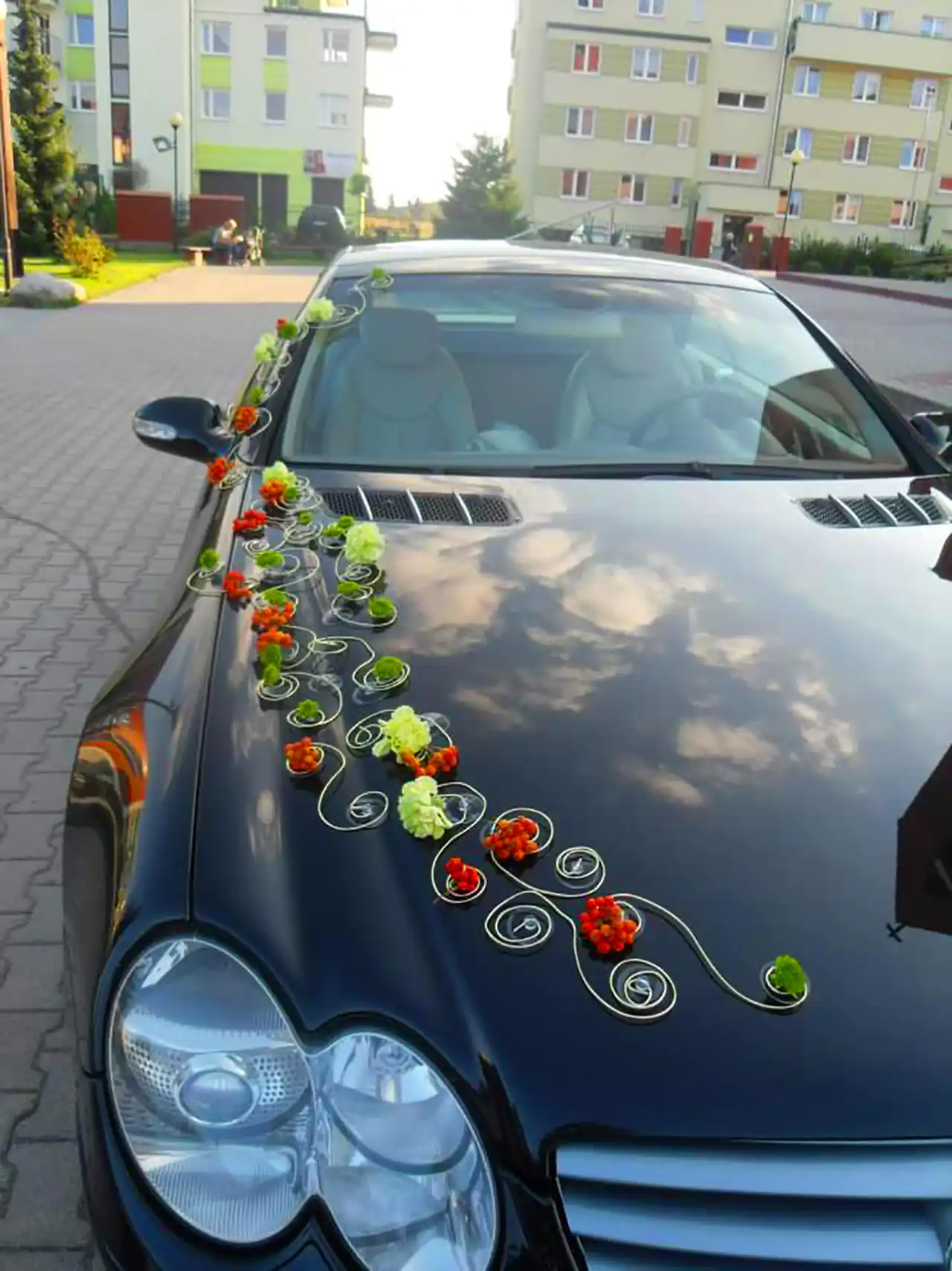 گل آرایی شیک و سنگین ماشین عروس 