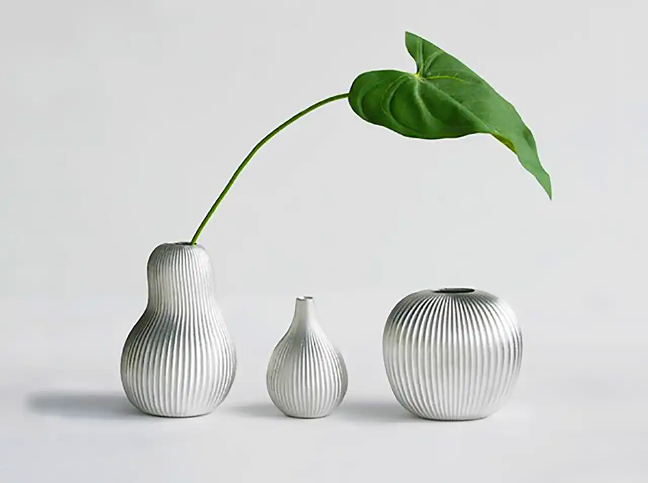 گلدان مدرن دکوری شیاردار 