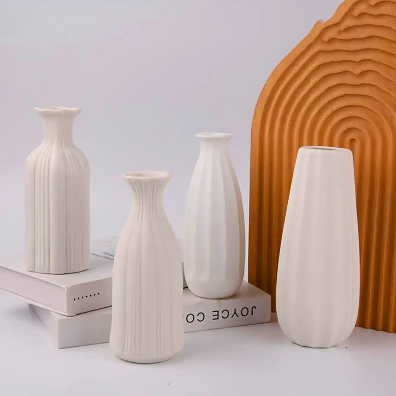 گلدان مدرن دکوری شیاردار 