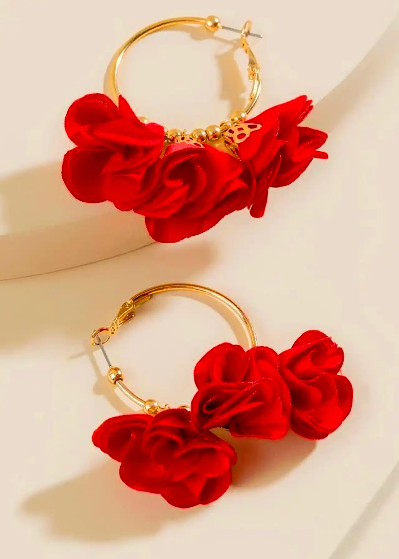 گوشواره گل قرمز آویزی