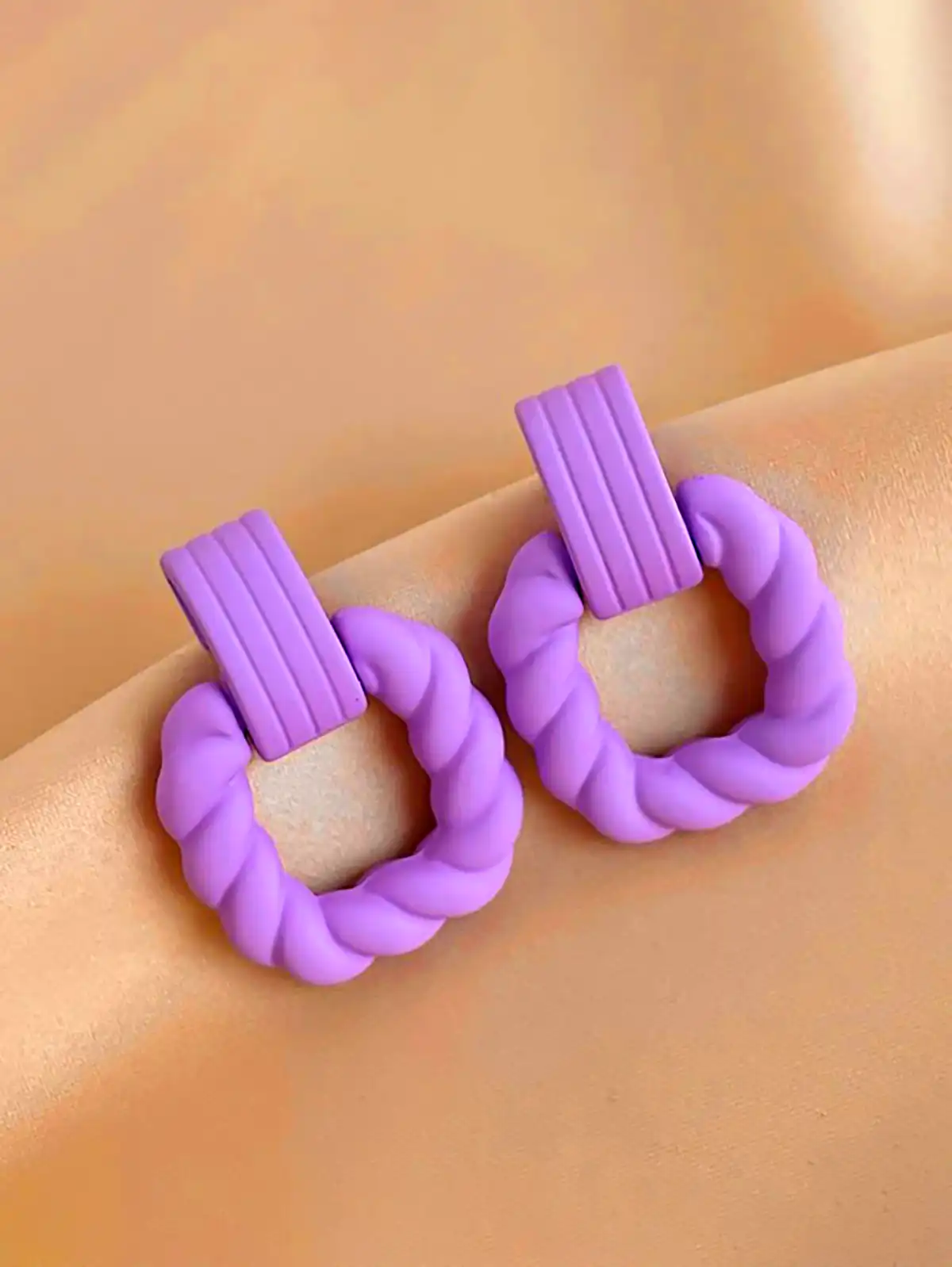 گوشواره آویز هندسی پاستیلی