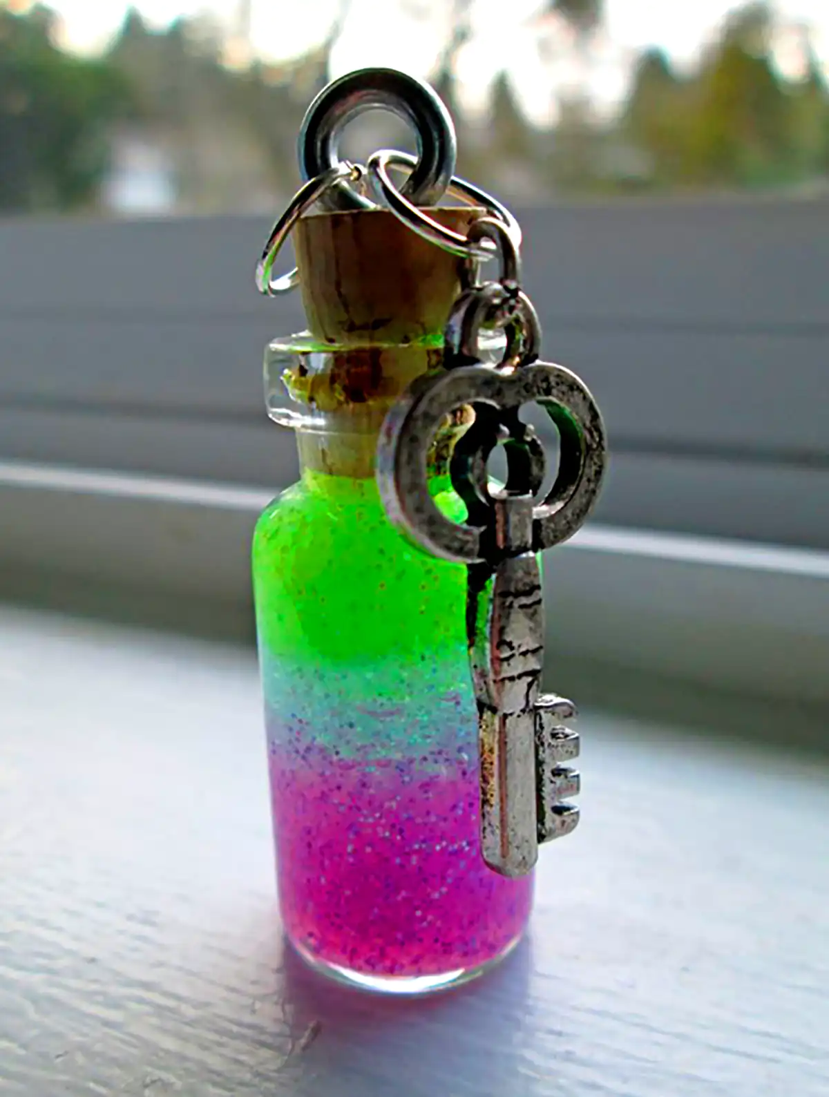 جاکلیدی بطری رنگین کمان